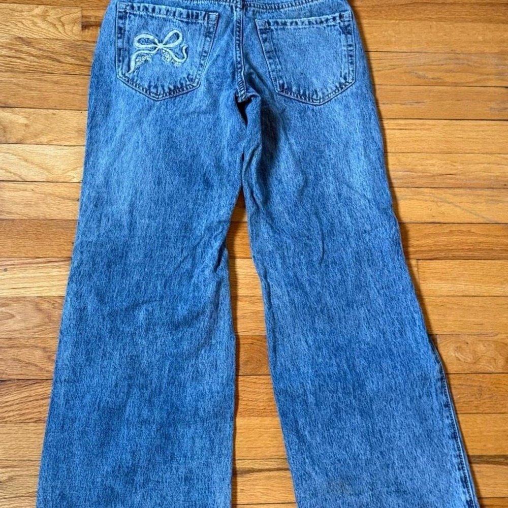 Hollister Jeans - Picture 2 of 3